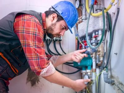 The Benefits of Choosing a Professional Plumbing Service Over DIY Repairs | Expert Insights