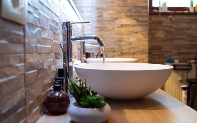 How to Choose the Best Plumbing Fixtures for Bathroom Remodel