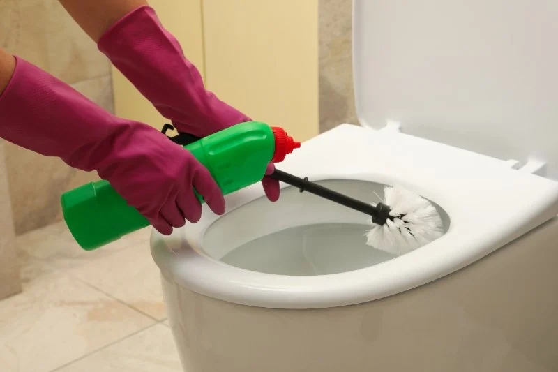 How to Unclog a Toilet with Household Items Safely and Effectively